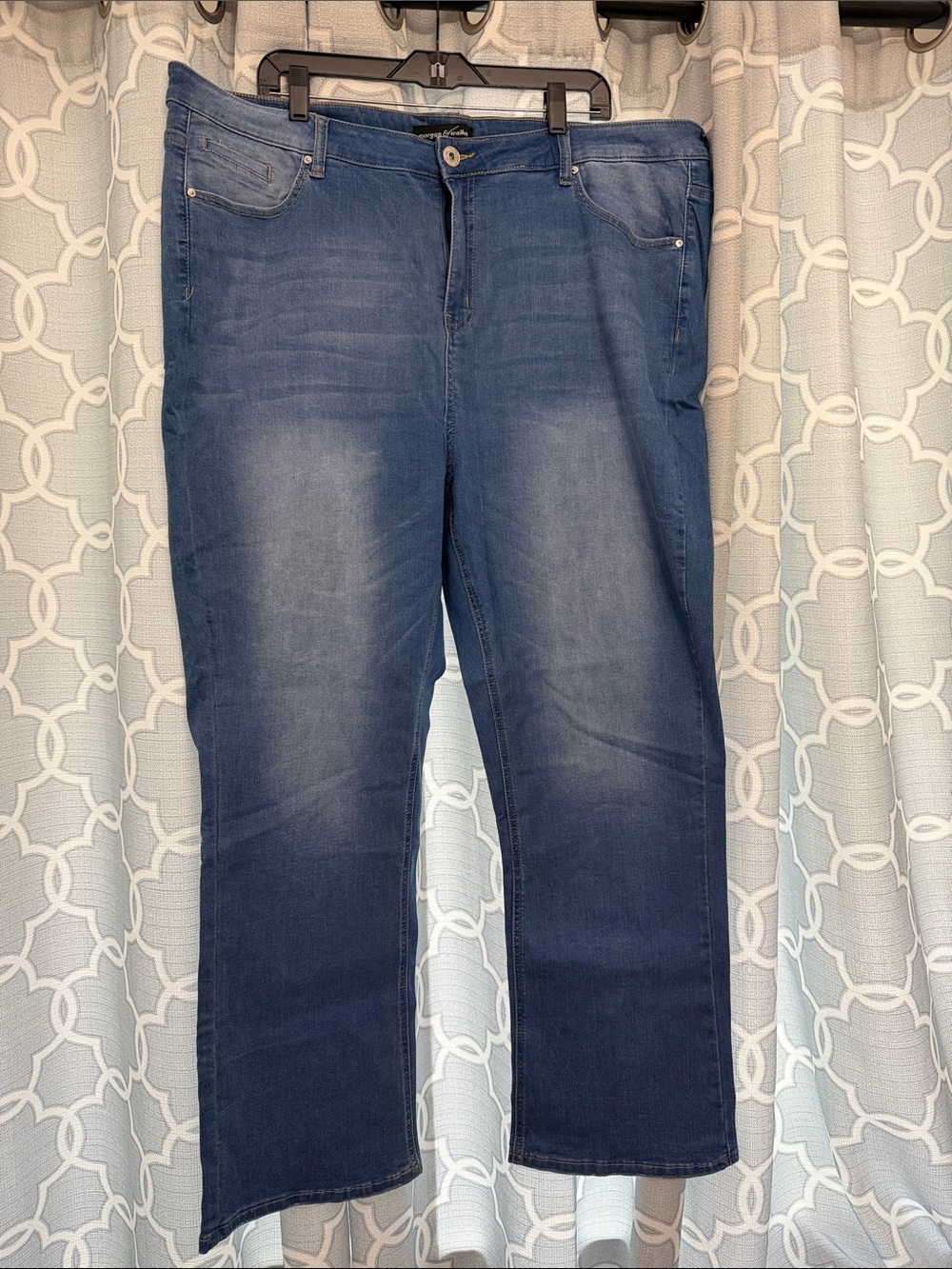 Women's Wide-Leg Flare Jeans in Medium Blue Wash